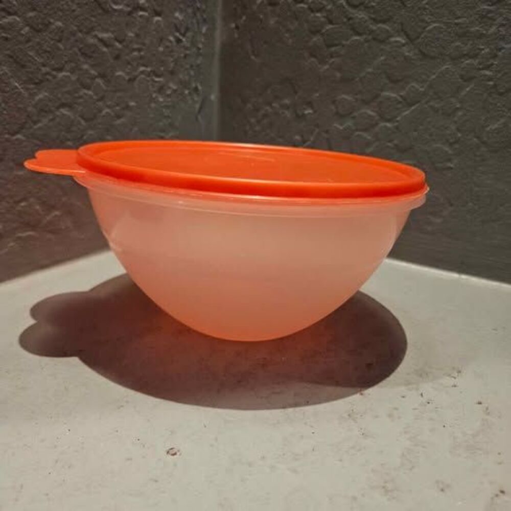 Vintage Tupperware Wonderlier Clear Bowl with Lid 7"